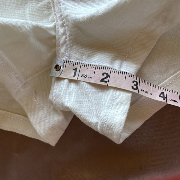 Wild Fable Creamy White Stretch Denim Highest Rise 3” Shorts Size 4/27 - Picture 7 of 12